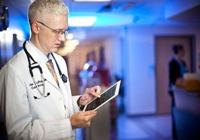 How Physicians Utilize Digital Media for Patient Interaction